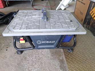 KOBALT  7" tile saw with stand