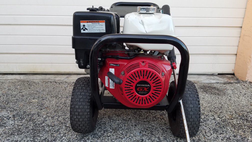 4000 PSI HONDA PRESSURE WASHER ALMOST NEW WORKING PERFECT