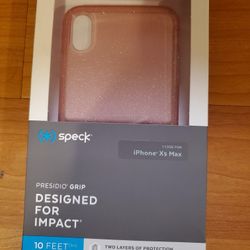 Speck Iphone XS MAX New Protection Cover. 