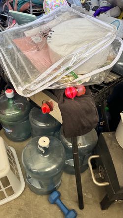 Free items: lots of cloths