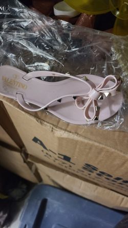 Woman Shoes Different Varietys Sizes From 51/2- 6