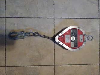 Miller/Mightymite-SelfRetractingLifeline.... Heavey-duty, 310 -940 lb capacity.