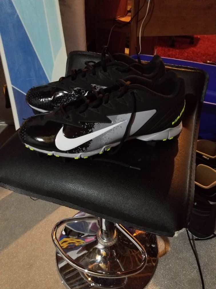 Vapor Cleats Like new