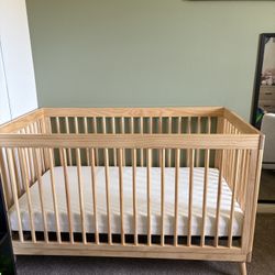Crib and Crib mattress 