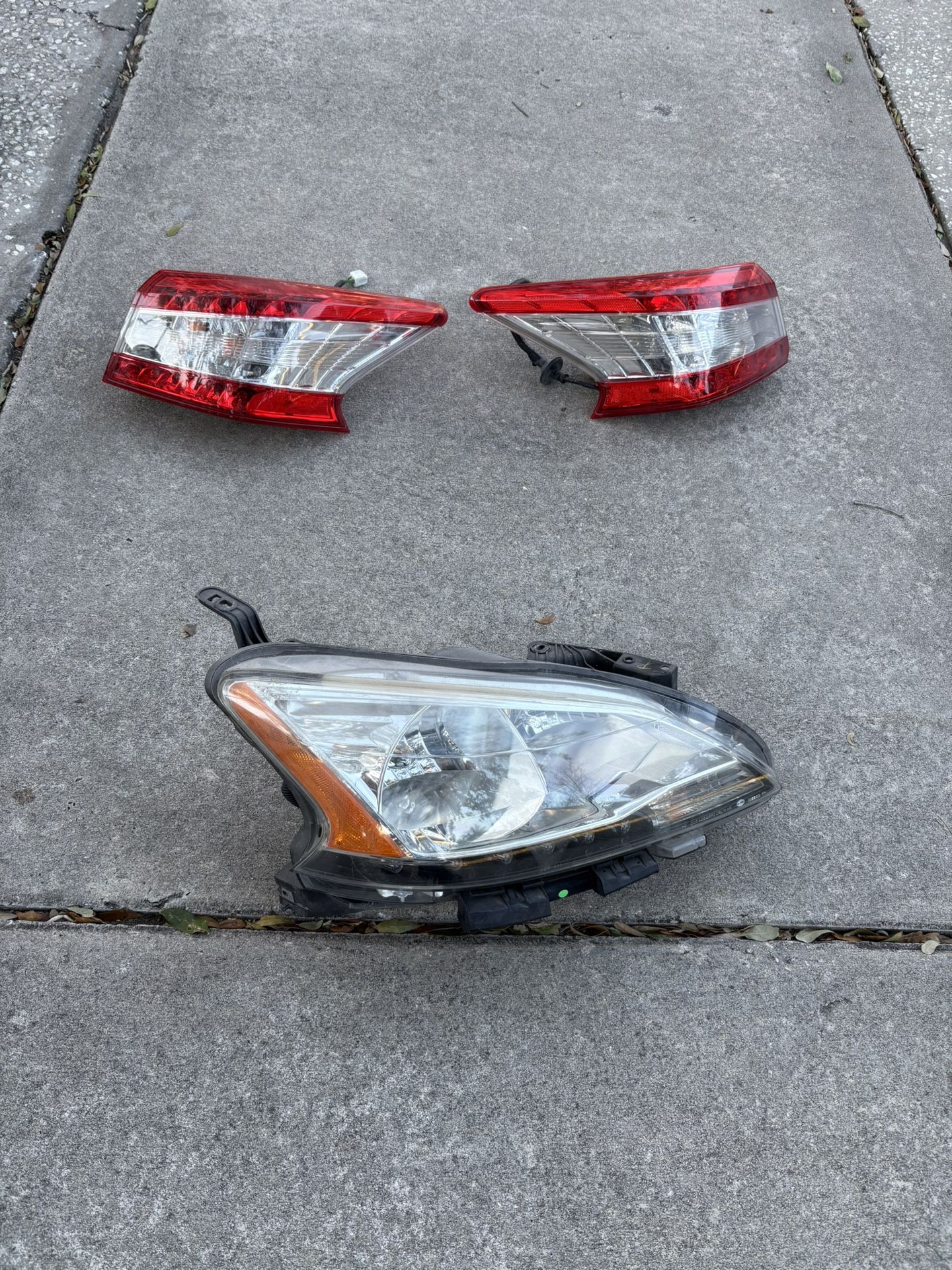 Nissan Sentra 2011 to 2017 Headlights And Tail Lights
