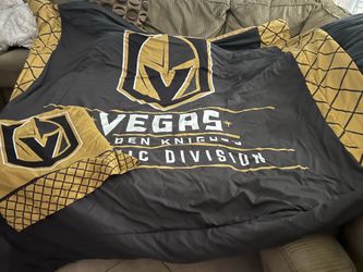 Golden knights full comforter w pillowcase
