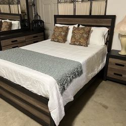 Queen size bedroom set. Includes Nightstand, Dresser With Mirror Box Spring And Brand New Memory Foam Mattress, All In Good Condition. Hablo  español