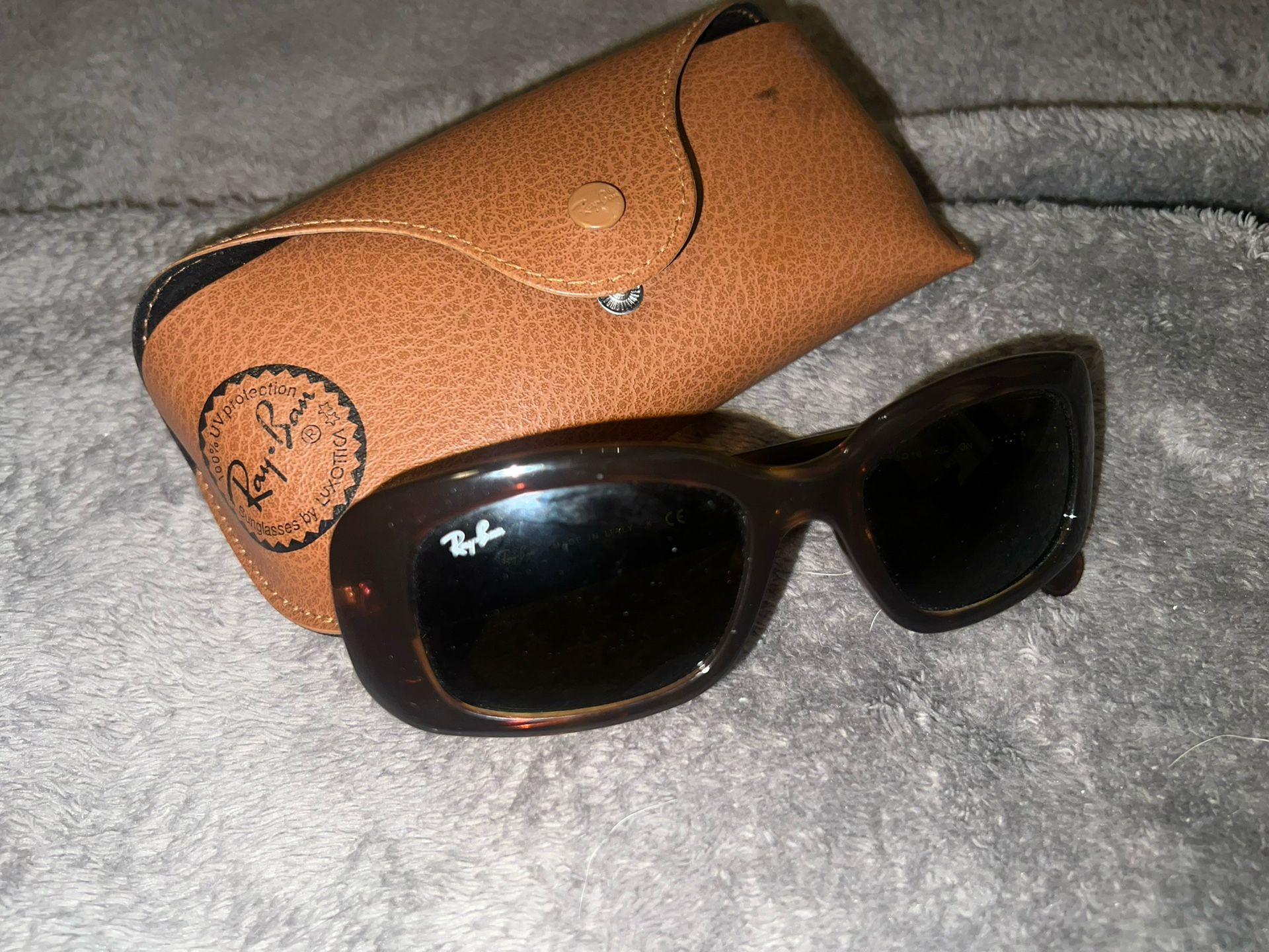 Cute Authentic Ray Ban Sunglasses 