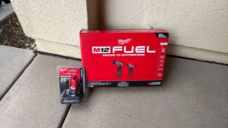 Brand New Milwaukee M12 Hammer Drill & Impact Driver Combo