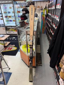 Elan carbon 168 skis with bindings