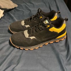 Size 13 Men’s Territory Shoes Pickup Only