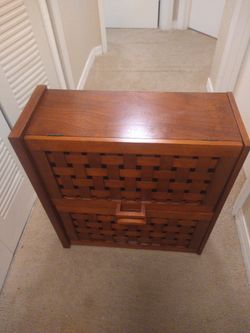 BROWN CLOSET IN GOOD CONDITION 