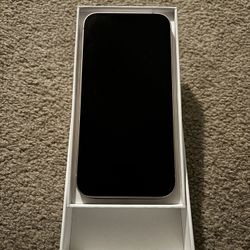 Pink iPhone 13 (tmobile)