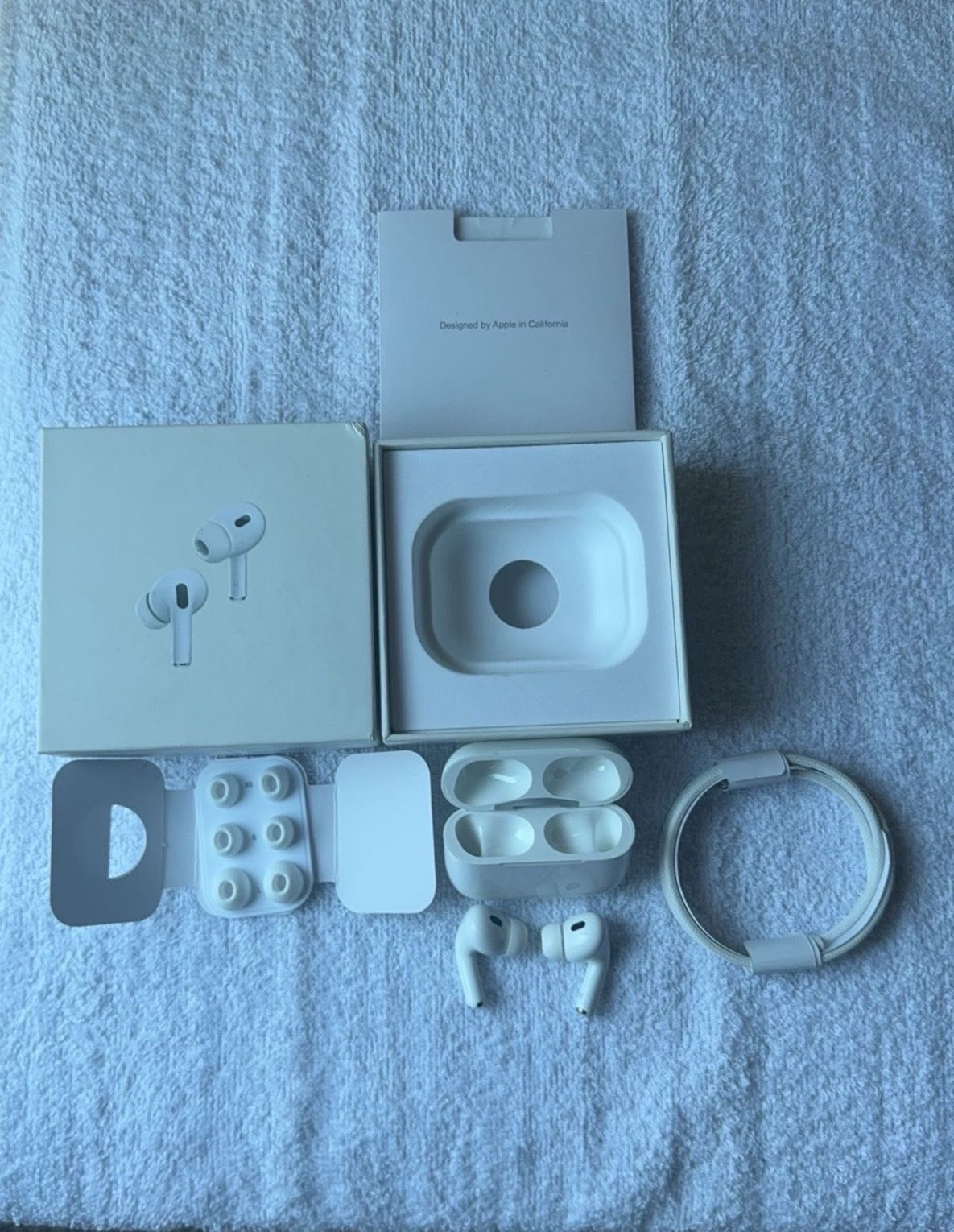 New Apple AirPods Pro (2nd Gen) With MagSafe USB-C Wireless Charging Case