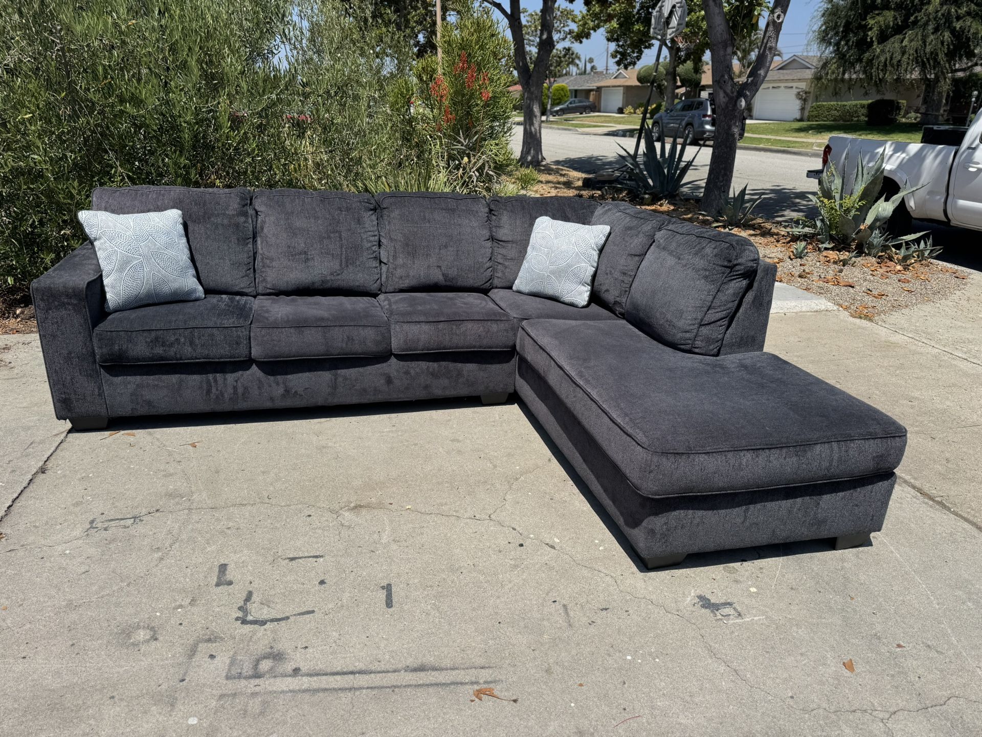 LivingSpaces Sectional DELIVERY AVAILABLE 