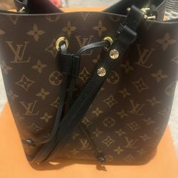 Louis Vuitton Bucket bag