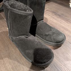 Dream Pairs suede boots, size 7