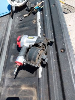 Roofing nail gun