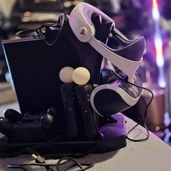 Playstation 4 With The Full  Vertual  Reality Sey Up÷  About 8