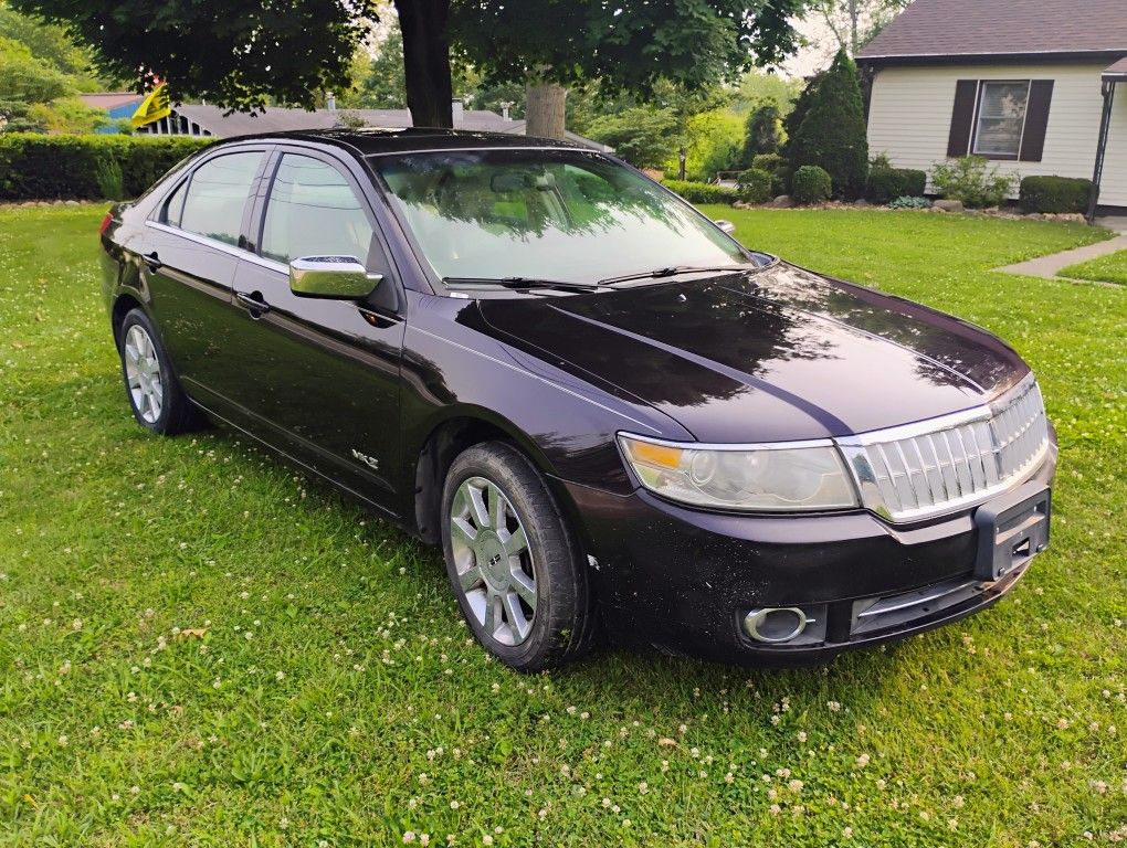 2007 Lincoln MKZ - Luxury Sedan