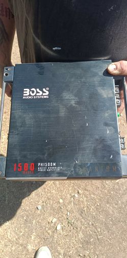 12 inch memphis subs with box and Boss 1500 watt amp $170 OBO