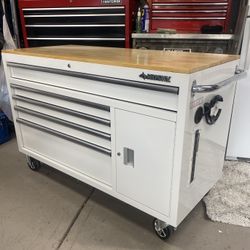 Rolling Husky Tool Chest 