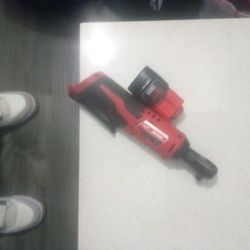 Milwaukee 3/8 Ratchet 