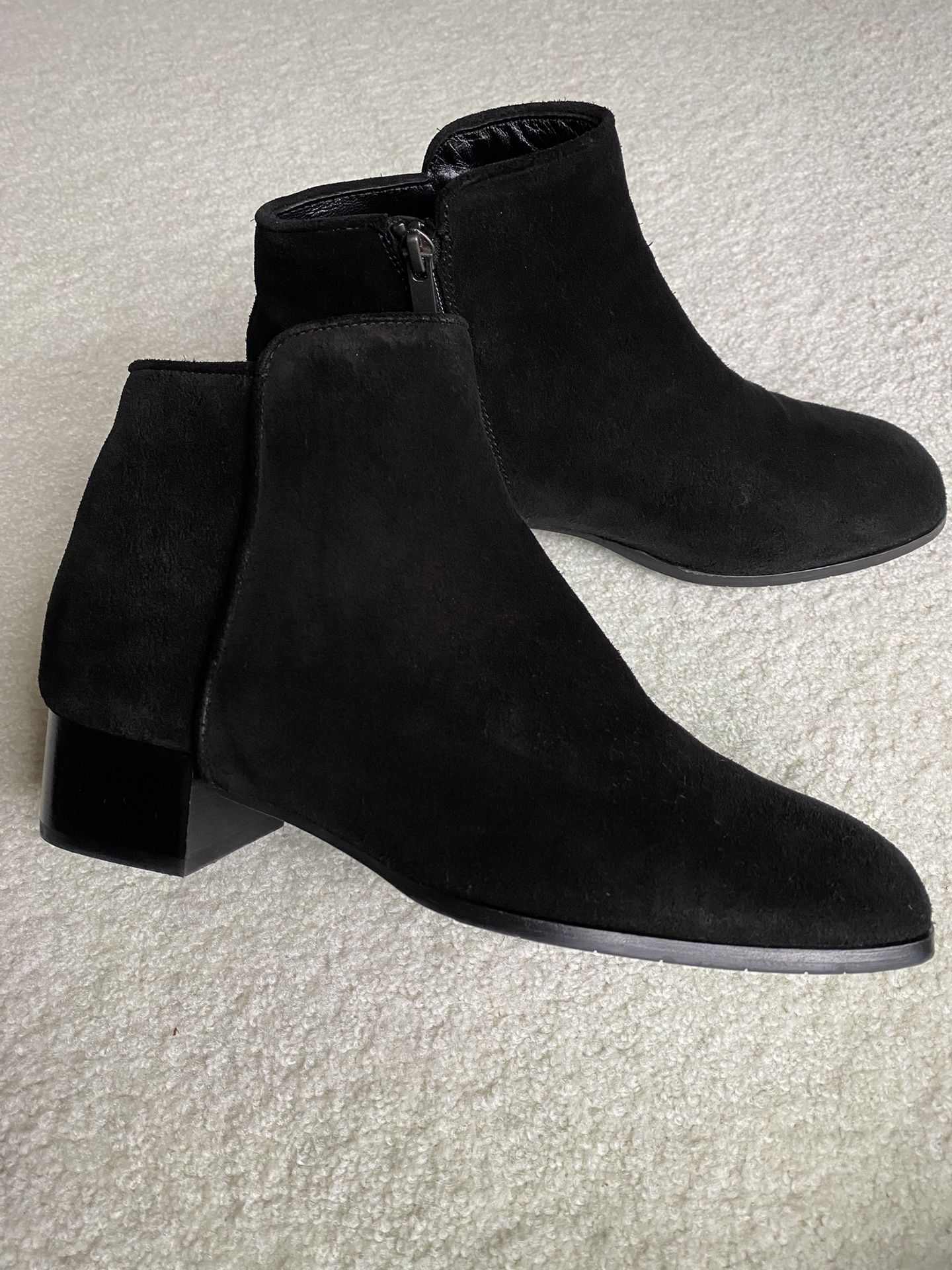 Suede Leather Italian boots by Aquatalia womens 10.5