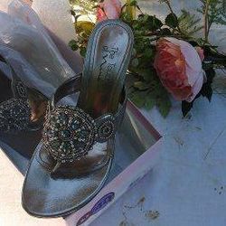 Beautiful silver beaded wedge sandals... Women's size 8.5