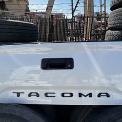 Toyota Tacoma Tailgate 