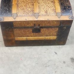 Hope Chest/Steamer Trunk