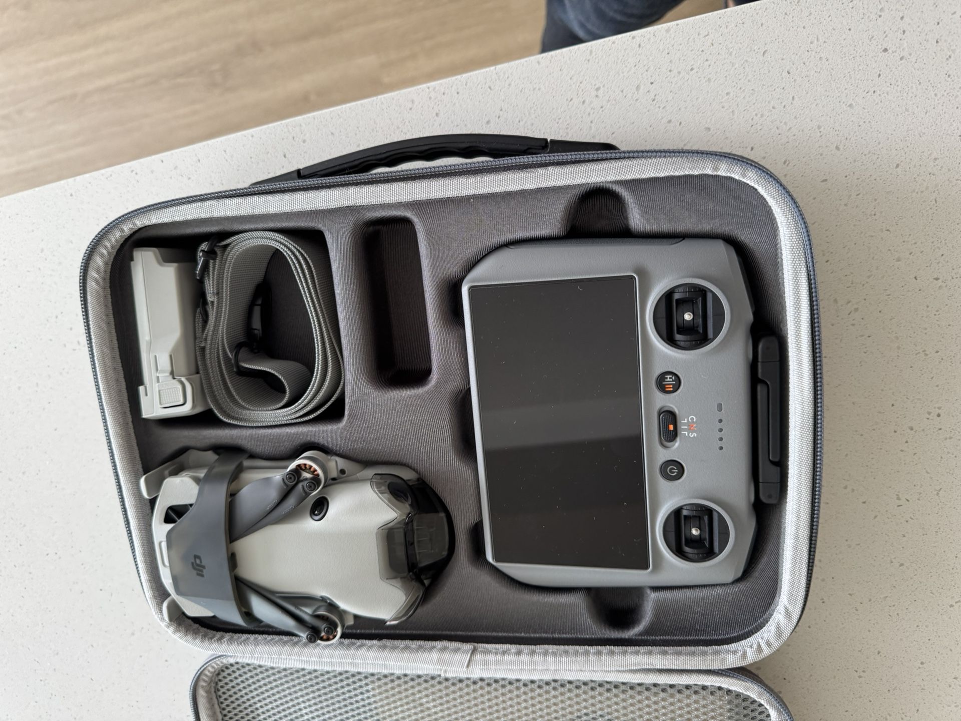 DJI - Mini 4 Pro Drone