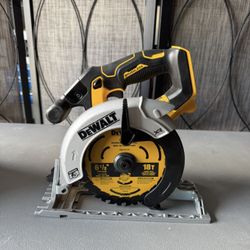 DEWALT  20-volt Max 6-1/2-in Brushless Cordless Circular saw (Battery Not Included and Charger Not Inclu...