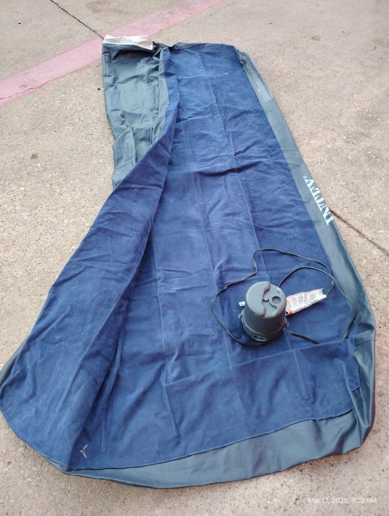 Intek Air Mattress And Pump New - Twin