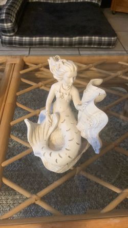 Beautiful Ceramic Mermaid and Shell