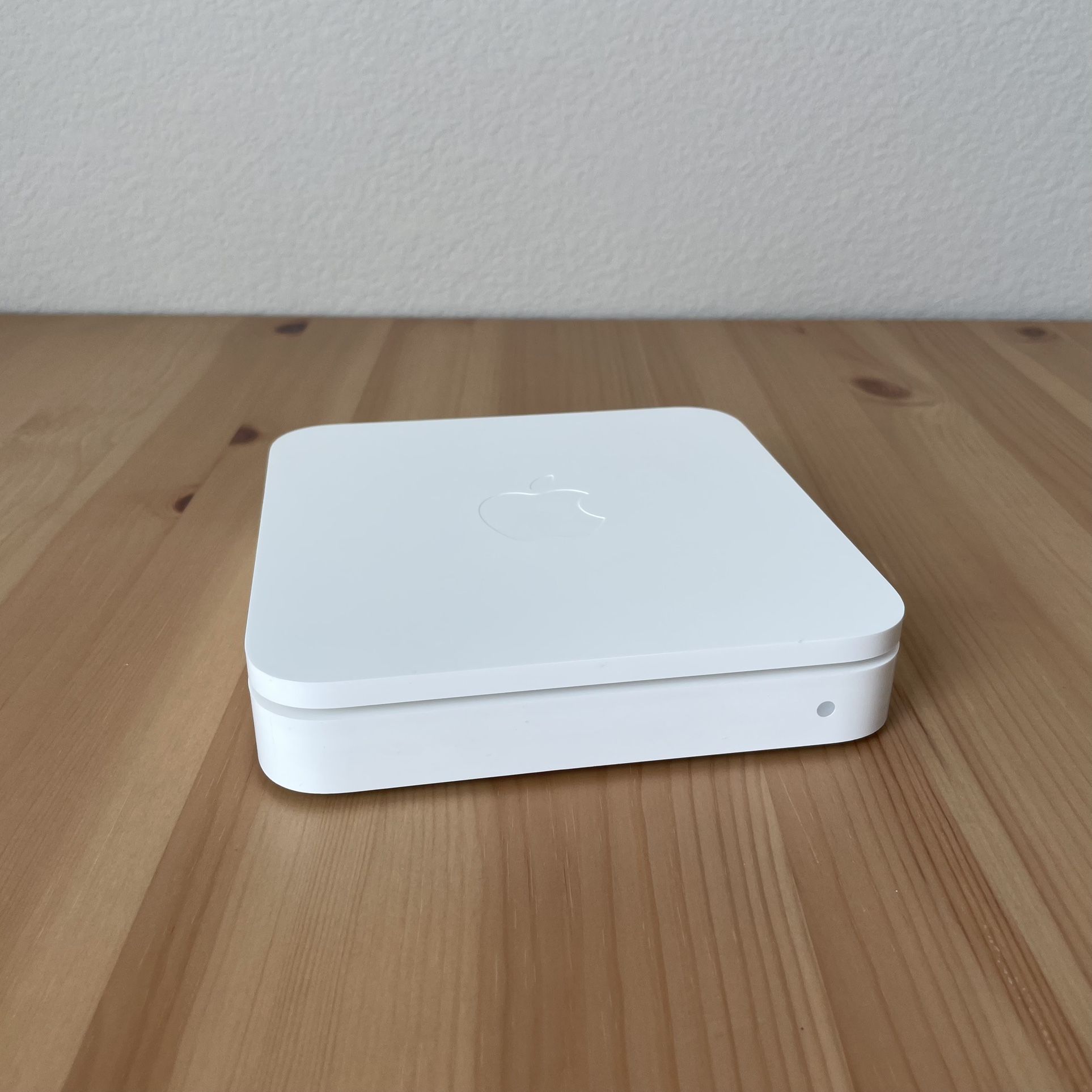 Apple Airport Extreme  WiFi Router