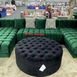 Brand New// Green Velvet Double Chaise Sectional, Seccional, Couch// Delivery Available 
