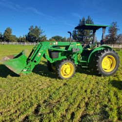 John DEERE 5055E