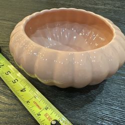 Vintage 1980’s Art Deco Revival Haeger Pink Ribbed Planter