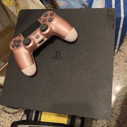 PS4 500 GB With 1 Controller And Cables