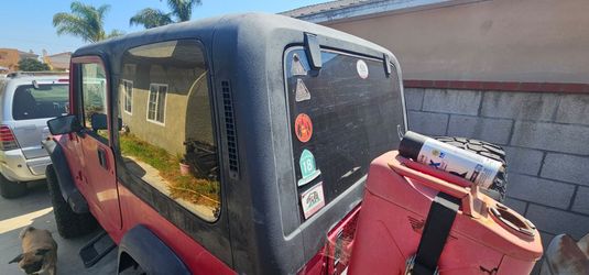 Jeep Wrangler CJ5 CJ7 YJ Hardtop Black OK shape.