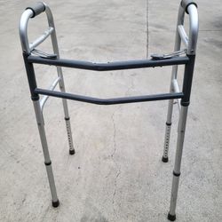 LIGHTWEIGHT GUARDIAN WALKER