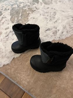 Kid’s Snow Boots Size 7