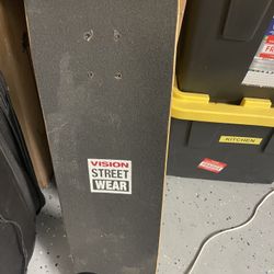 --Vision Street Wear skateboard EXCELLENT LIKE NEW