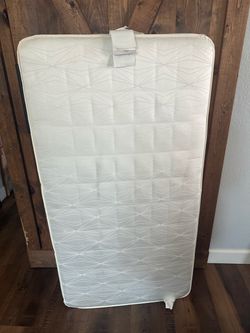 Sealy Baby Posturepedic Grace 2-Stage Hybrid Crib & Toddler Mattress