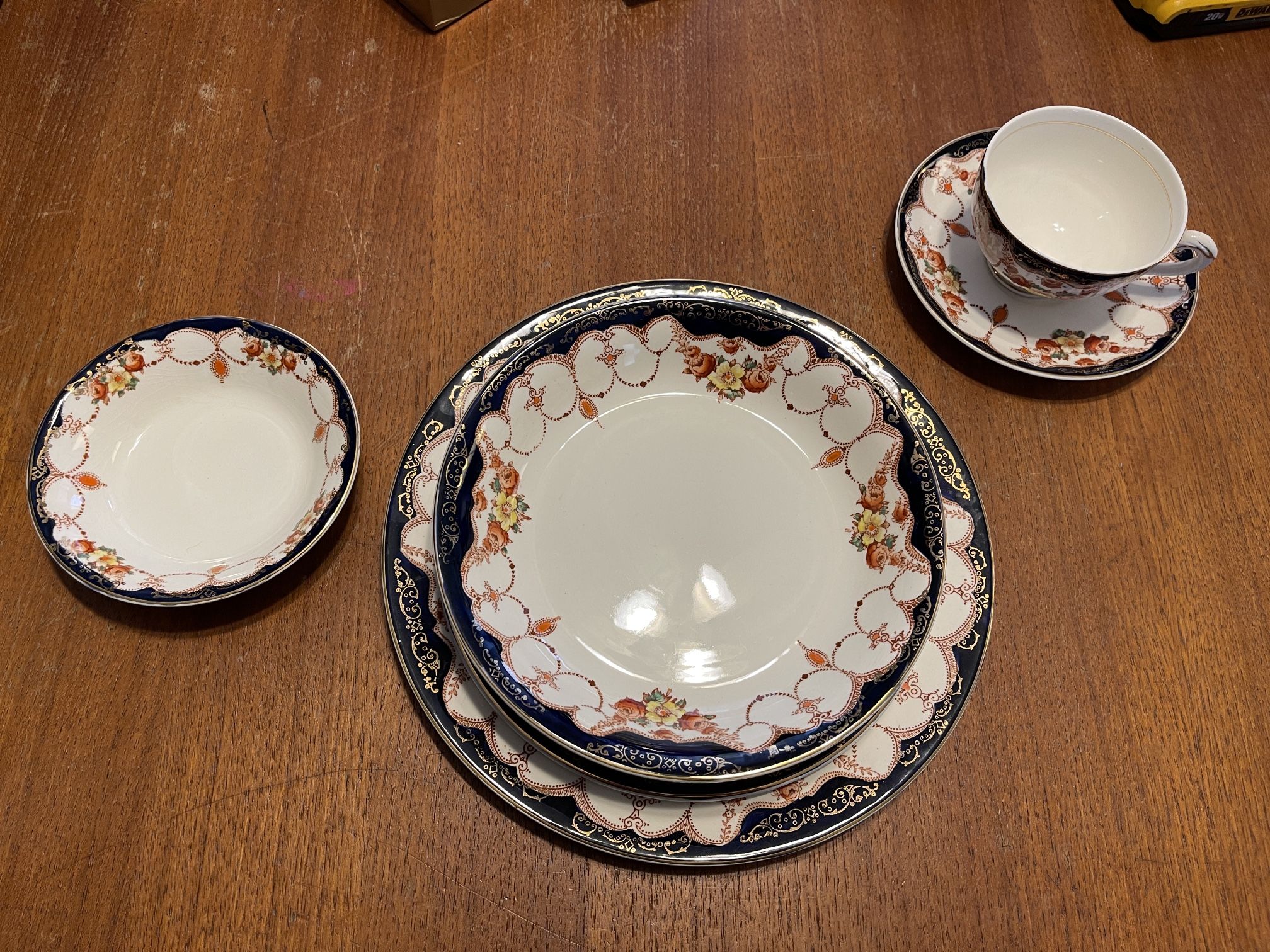 Myott, Son & Co England Rosemary Pattern Dish Set