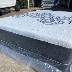 King Bamboo Hybrid Cool Gel Memory Foam Mattress!!