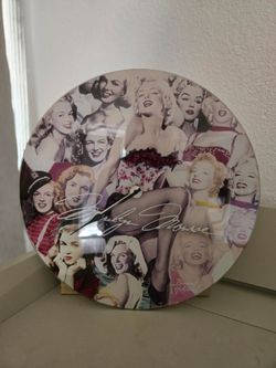 Marilyn Monroe "Bernard Hollywood" Clock
