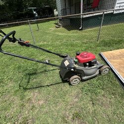 honda self perpelling lawnmower great condition price is firm 300  
