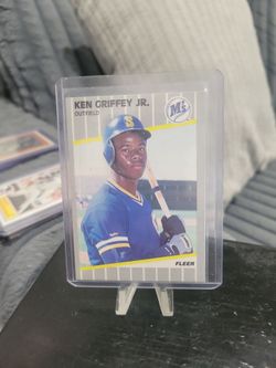 Ken Griffey Jr. Fleer  rookie baseball card /taking Offers